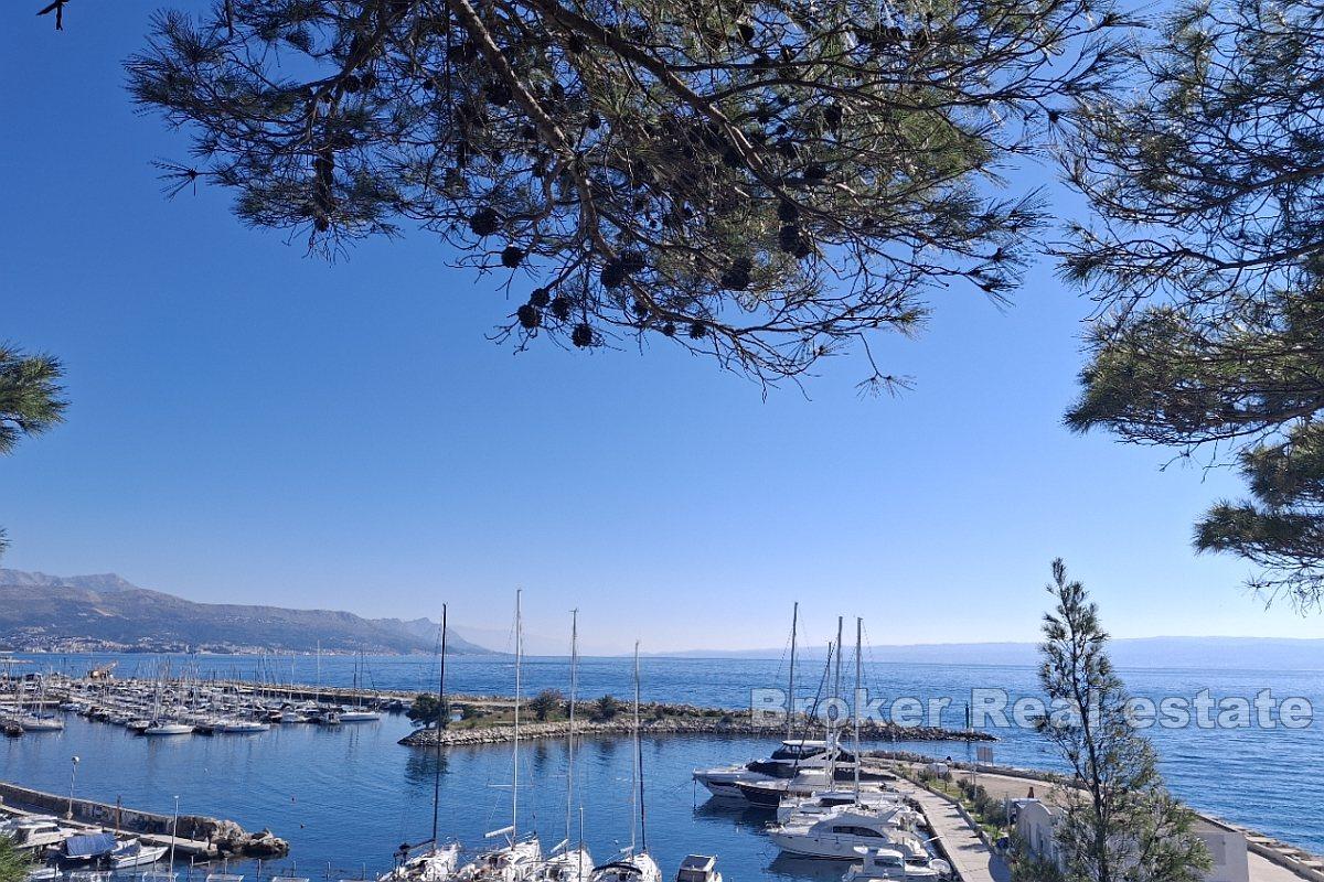 Участок под застройку в первом ряду от моря