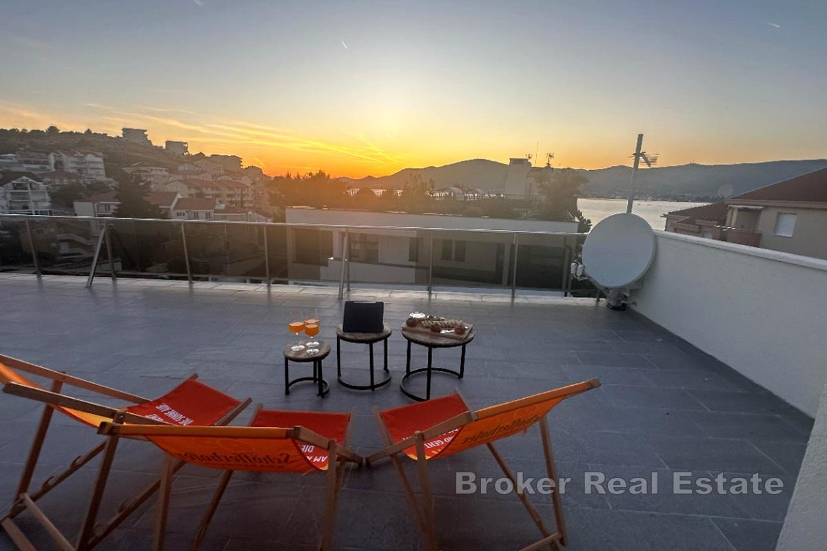 Luksuzna vila s bazenom i prekrasnim pogledom na more