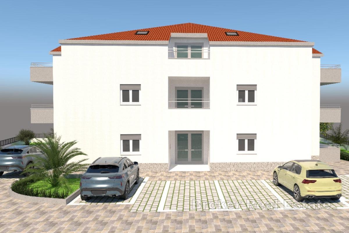 Atraktivan apartman u novogradnji s pogledom na more