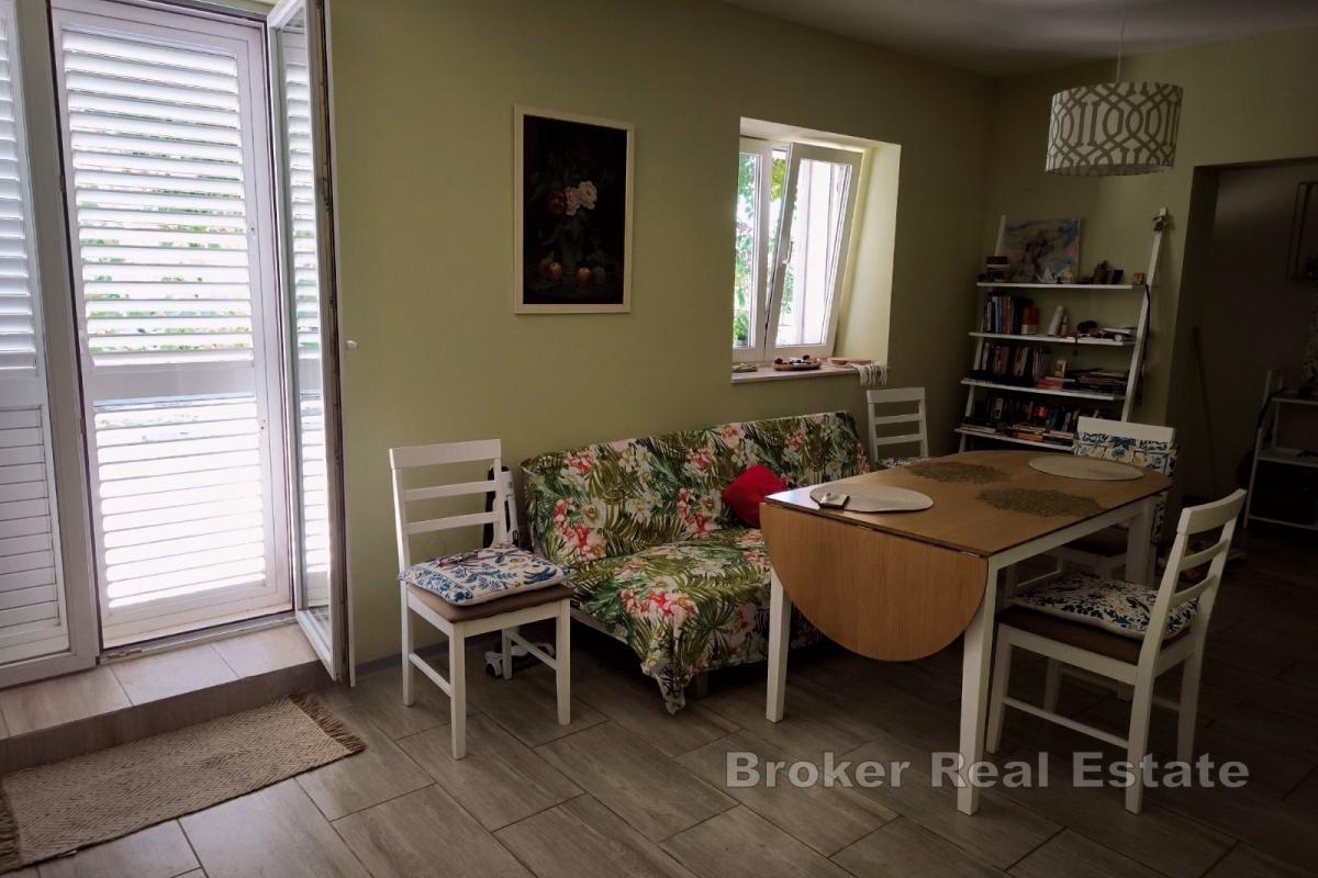 Maison familiale jumelée idéalement située – Kaštela