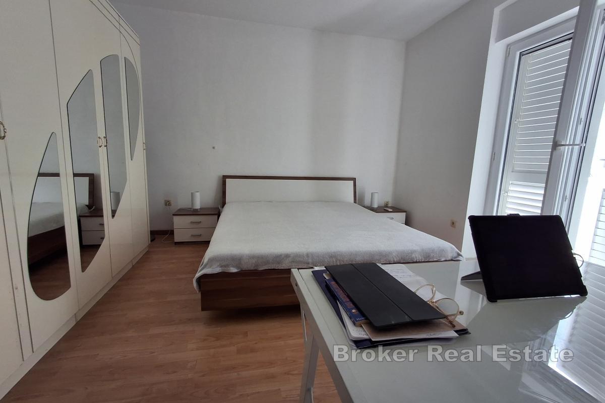 Maison familiale jumelée idéalement située – Kaštela