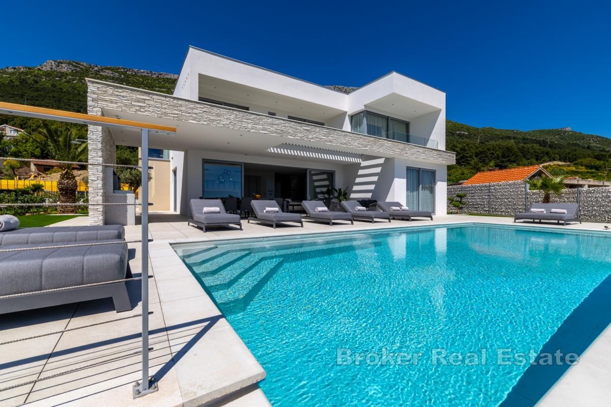 Kaštela - Moderná vila s nekonečným bazénom a panoramatickým výhľadom