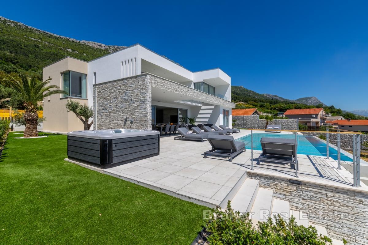 Kaštela - Moderná vila s nekonečným bazénom a panoramatickým výhľadom