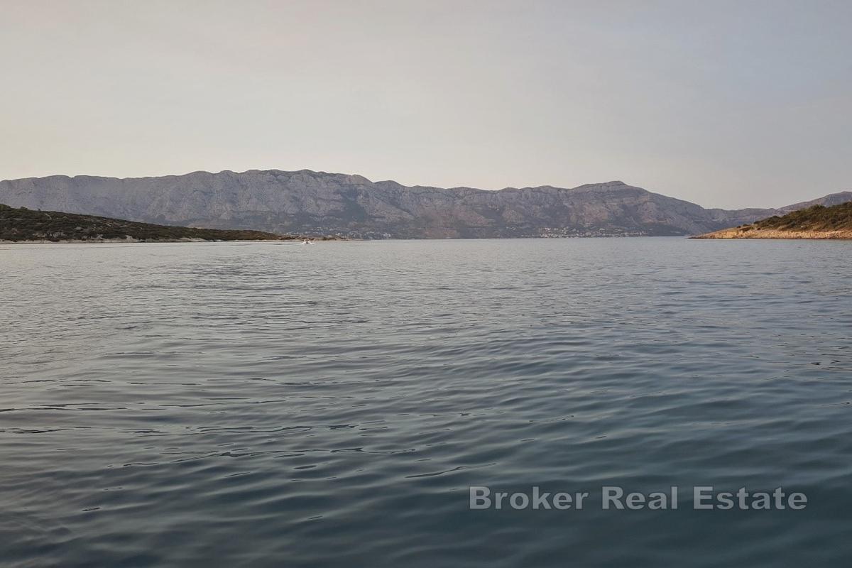 Средиземноморский дом в первом ряду от моря