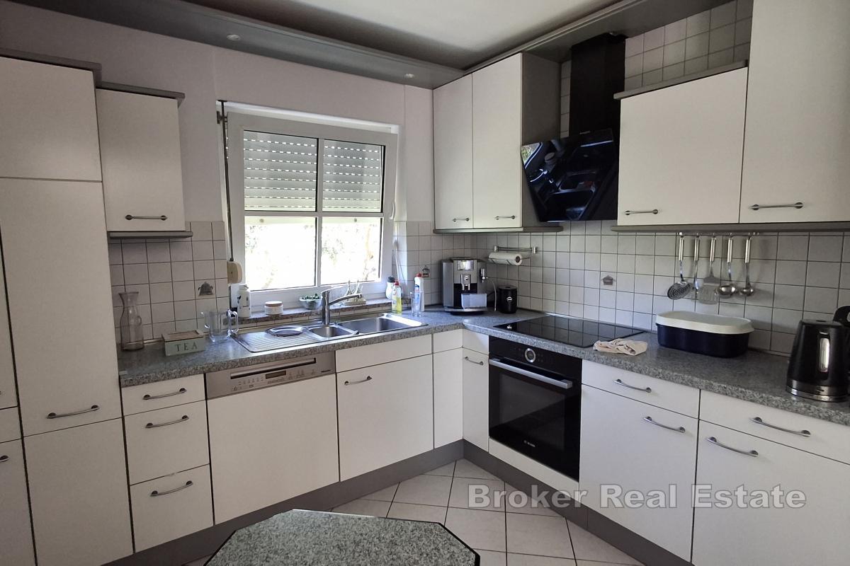 Třípokojový byt s garáží a parkovacím místem – Split