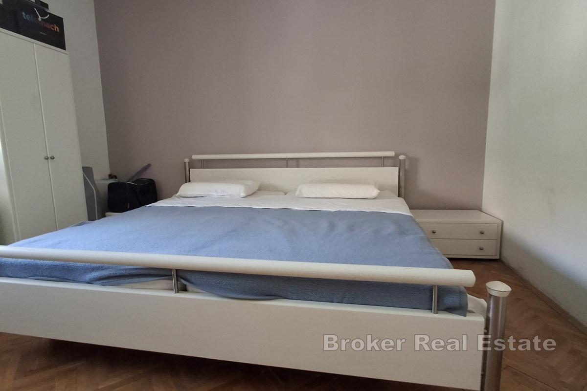 Třípokojový byt s garáží a parkovacím místem – Split