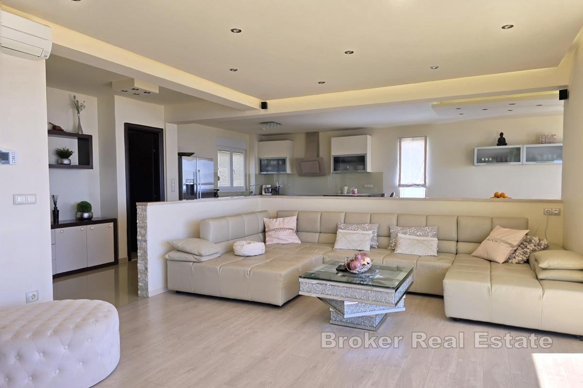 Vila na skvelom mieste s panoramatickým výhľadom na more