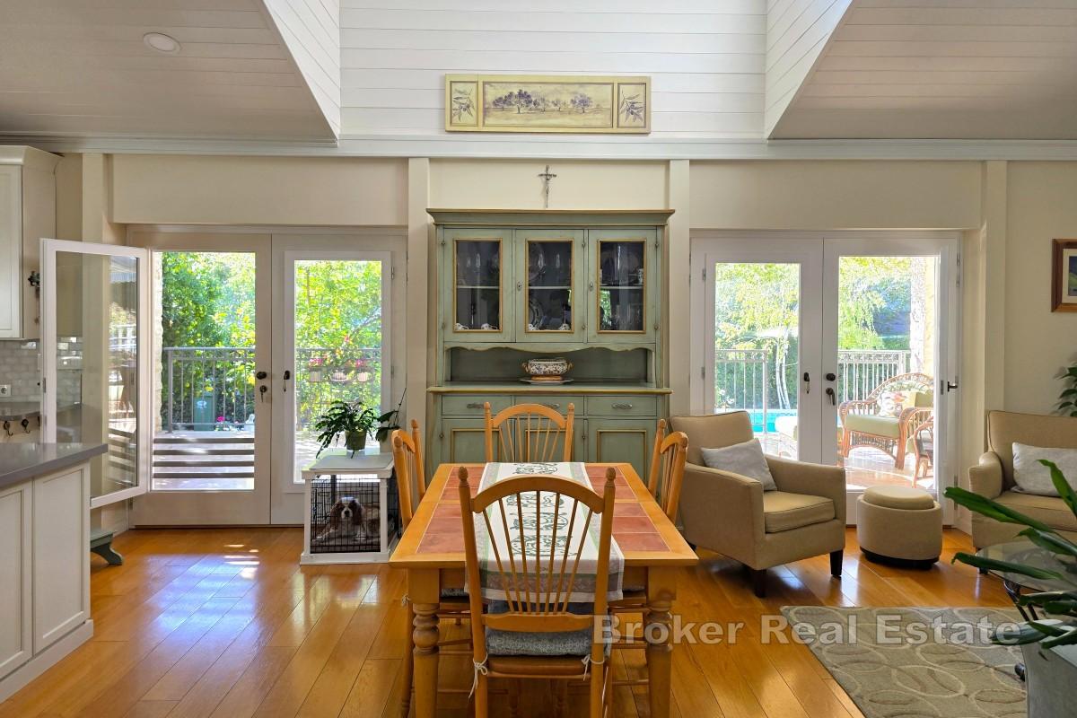 Vila s bazénem na prvotřídním místě