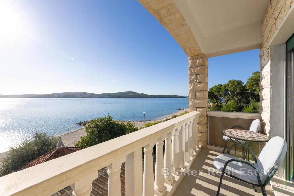 Hotel di lusso in prima fila sul mare