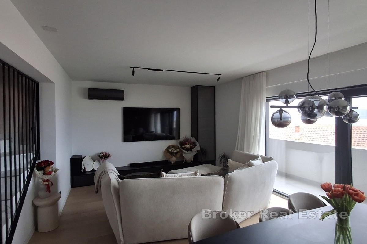Penthouse med panoramautsikt over havet