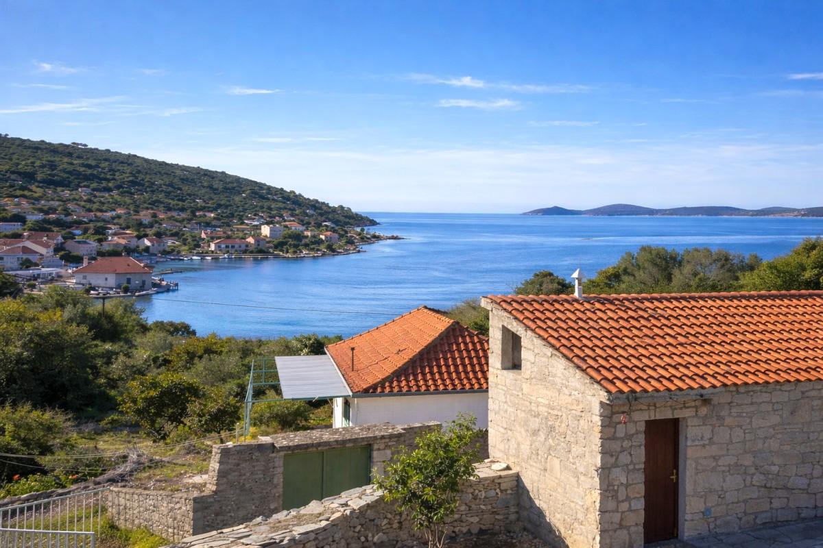 001-2031-236-island-drvenik-house-with-sea-view-for-sale