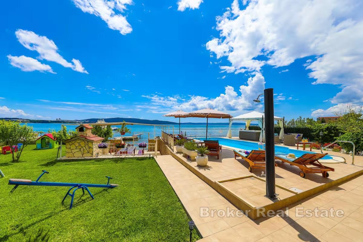 Villa in riva al mare