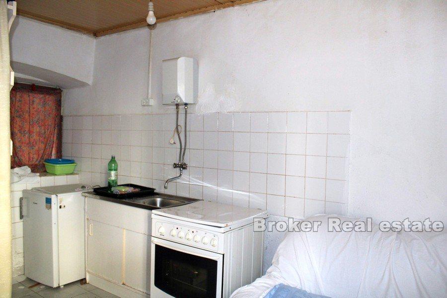 Kastela - Steinhus for oppussing