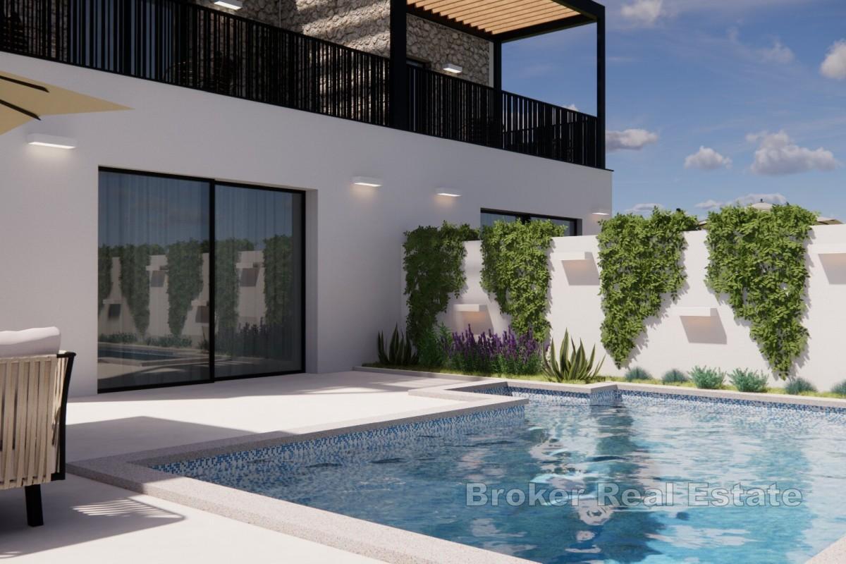 Prodaje se dvojna kuća s bazenom u okolici