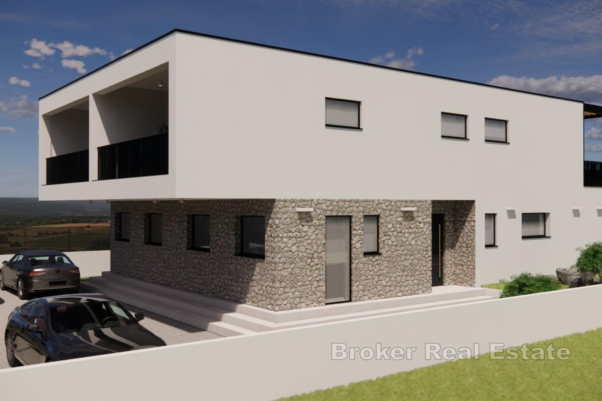 Prodaje se dvojna kuća s bazenom u okolici