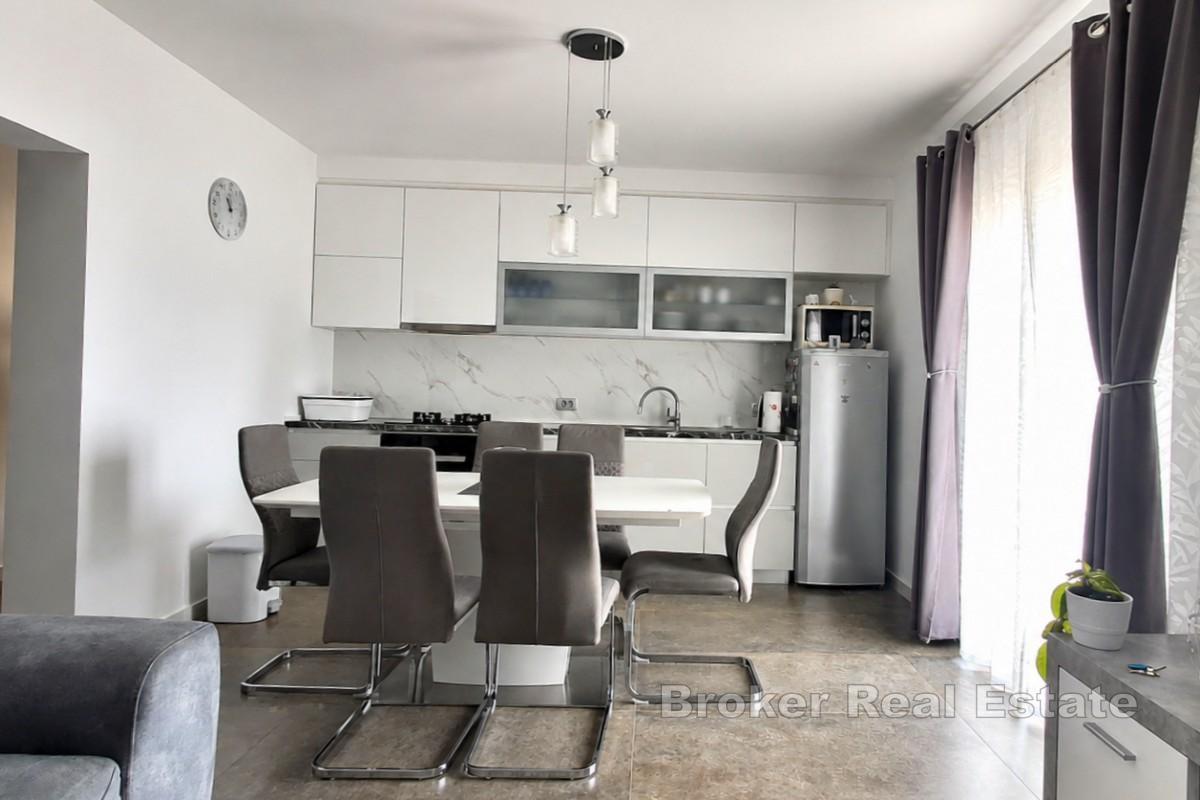 Maison méditerranéenne avec deux logements et vue imprenable sur la mer