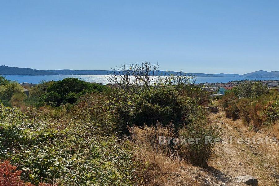 Kaštela - Land ideal for construction with an open view
