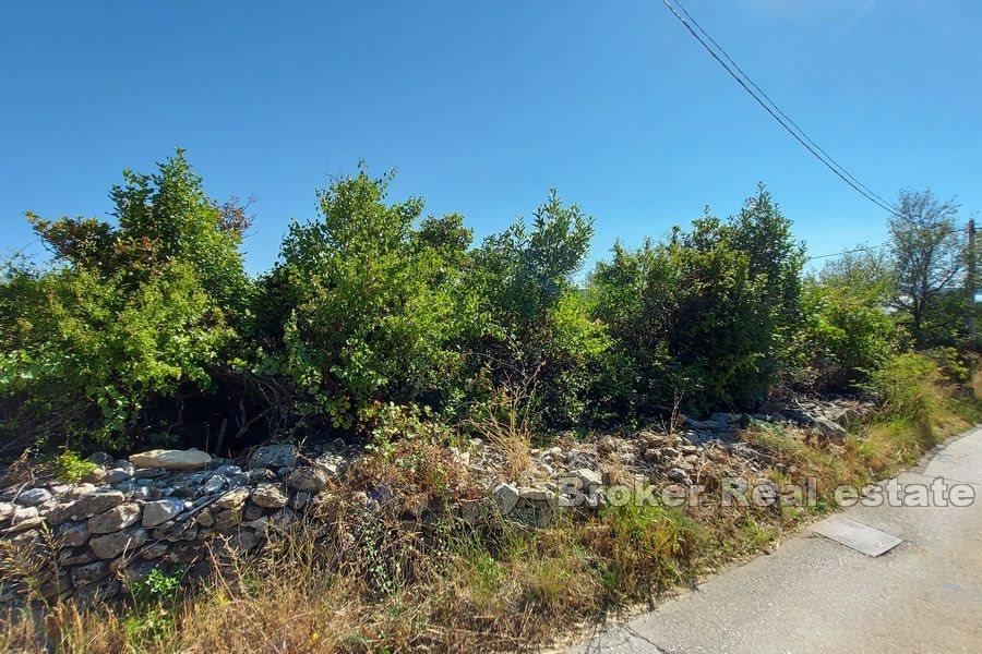 Kaštela - Land ideal for construction with an open view