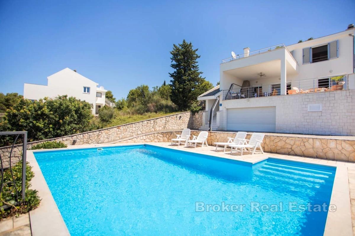 Villa di lusso con vista panoramica sul mare