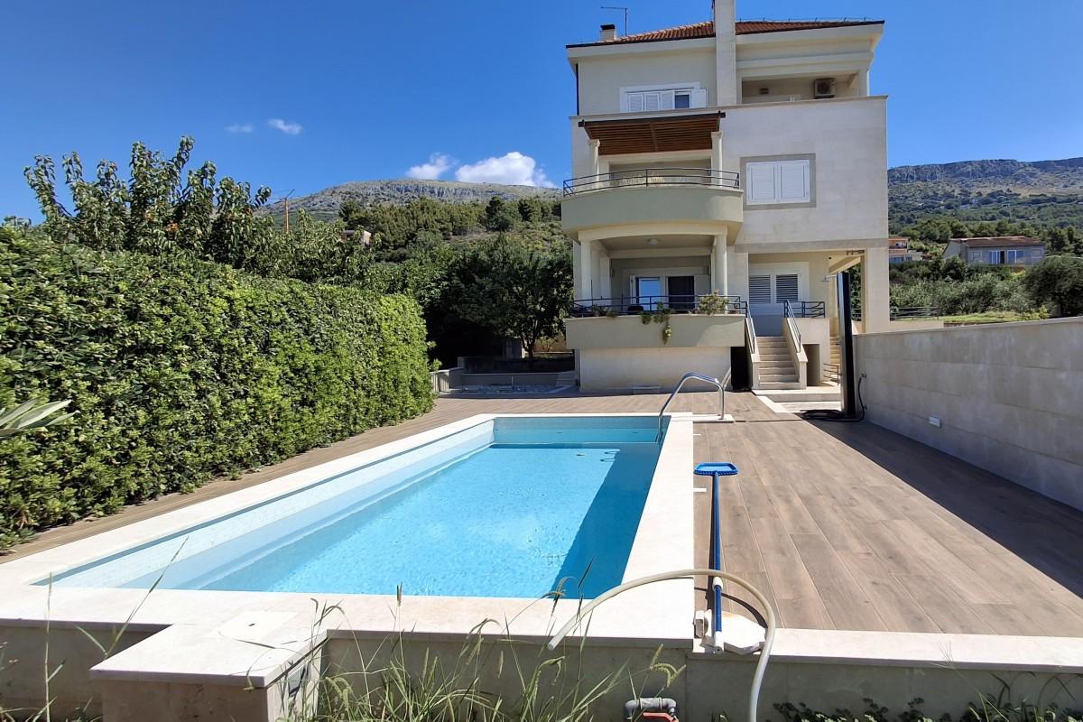 001-2031-268-podstrana-house-with-pool-and-sea-view-for-sale