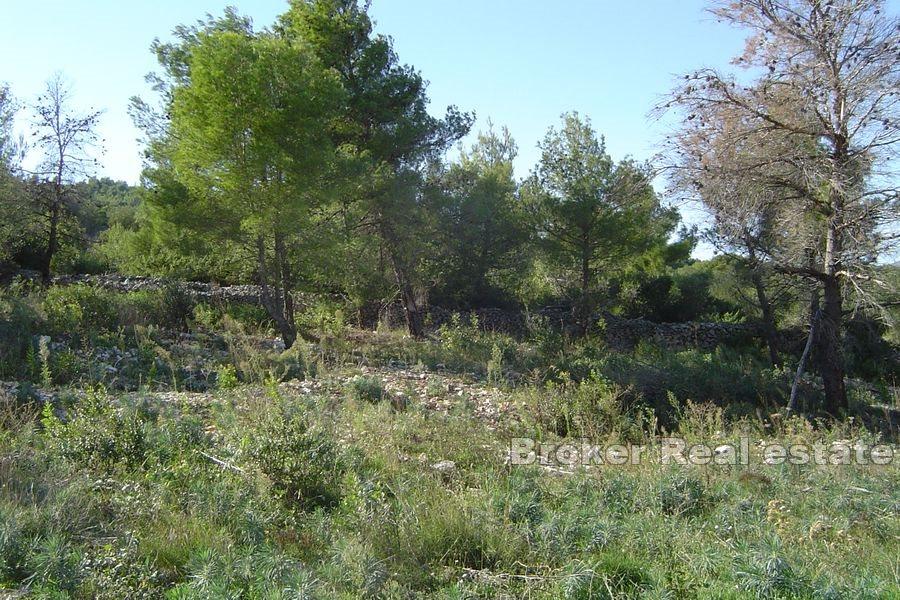 Kastela - Un grand terrain à bâtir avec une vue magnifique sur la mer
