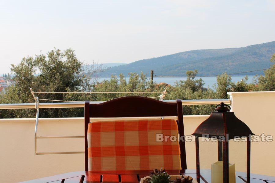 Trogir - Apartmán s velkou zahradou u moře