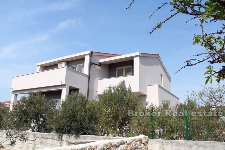 Rogoznica - Beautiful apartment house with swimming pool