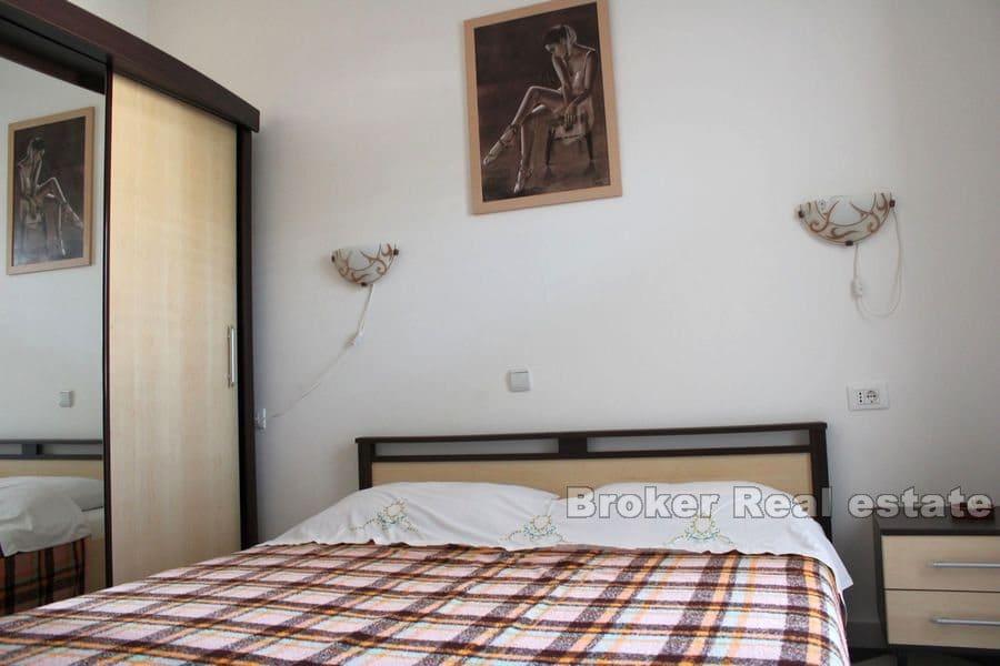 Rogoznica - Beautiful apartment house with swimming pool