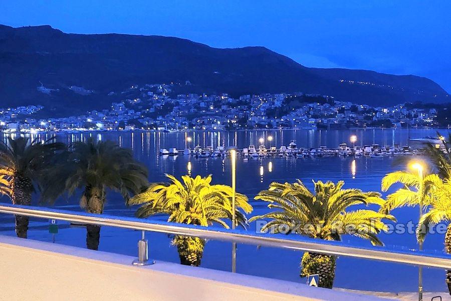 Blisko Splitu - Mieszkanie w pierwszym rzędzie od morza