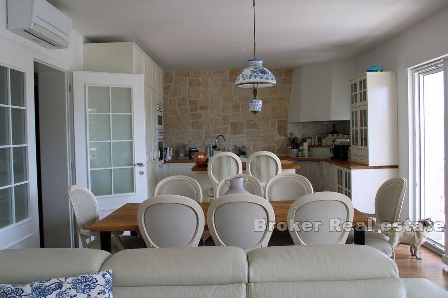 Blisko Splitu - Mieszkanie w pierwszym rzędzie od morza