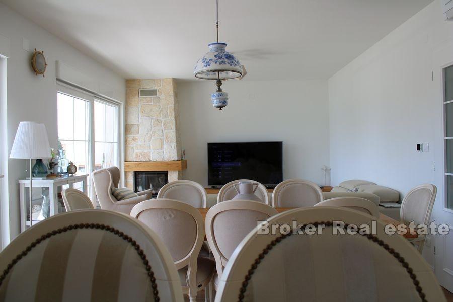 Blisko Splitu - Mieszkanie w pierwszym rzędzie od morza