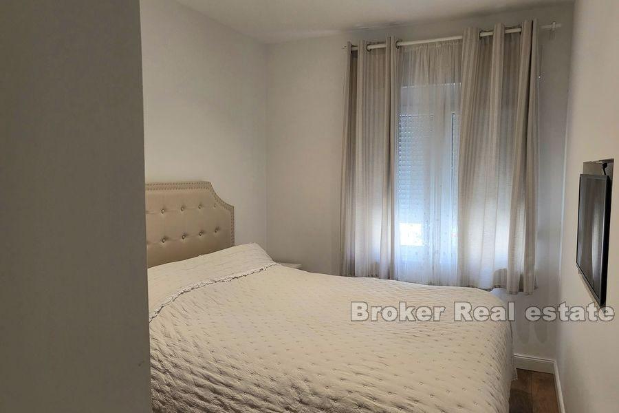 Blisko Splitu - Mieszkanie w pierwszym rzędzie od morza