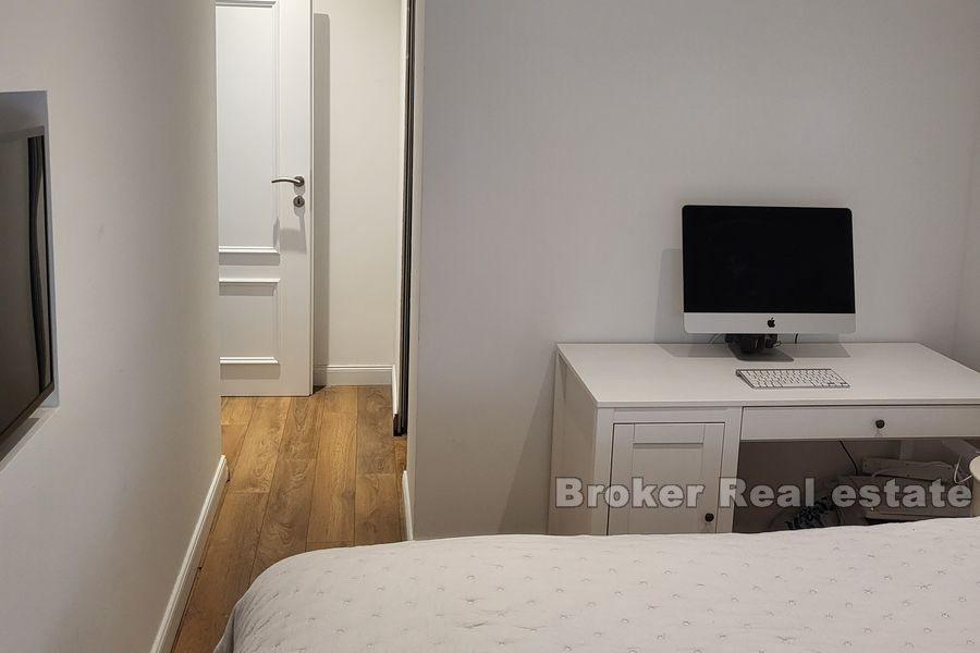 Blisko Splitu - Mieszkanie w pierwszym rzędzie od morza