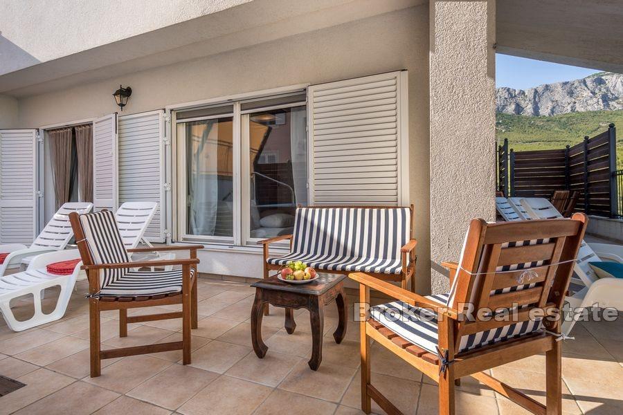 Split area - Beautiful spacious house