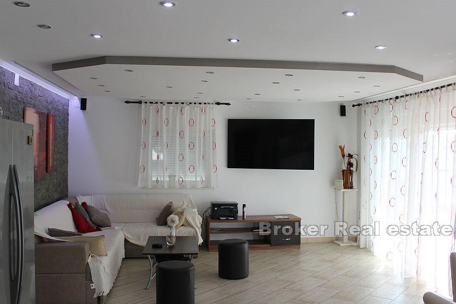 Marina - Apartmanska kuća s pogledom na more