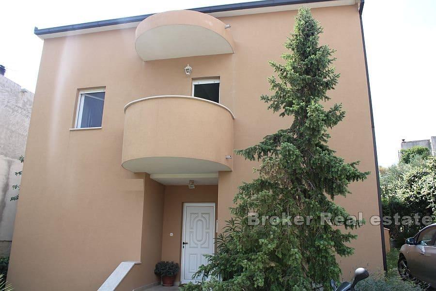 Split - Familiehus i tre etasjer