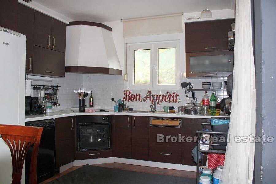 Split - Familiehus i tre etasjer