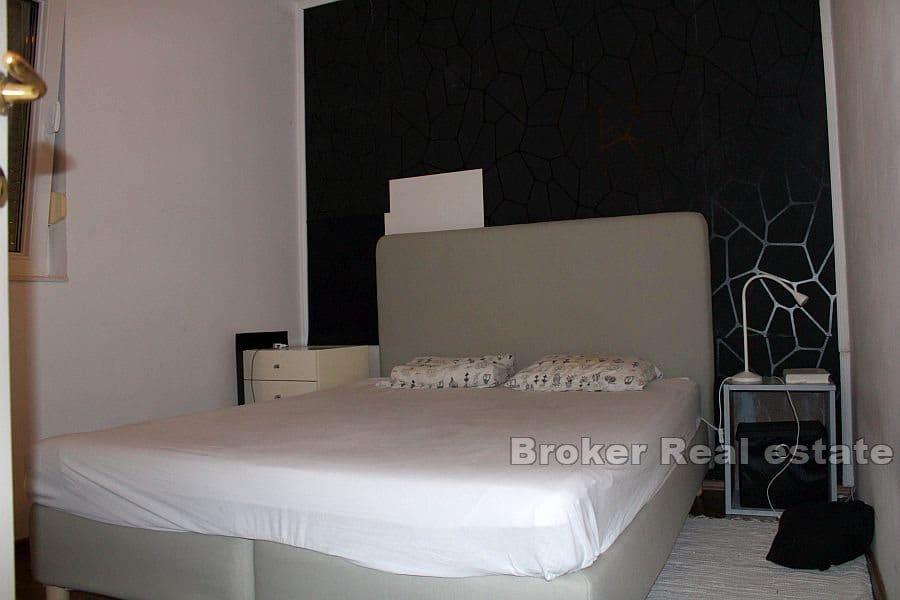 Split - Familiehus i tre etasjer