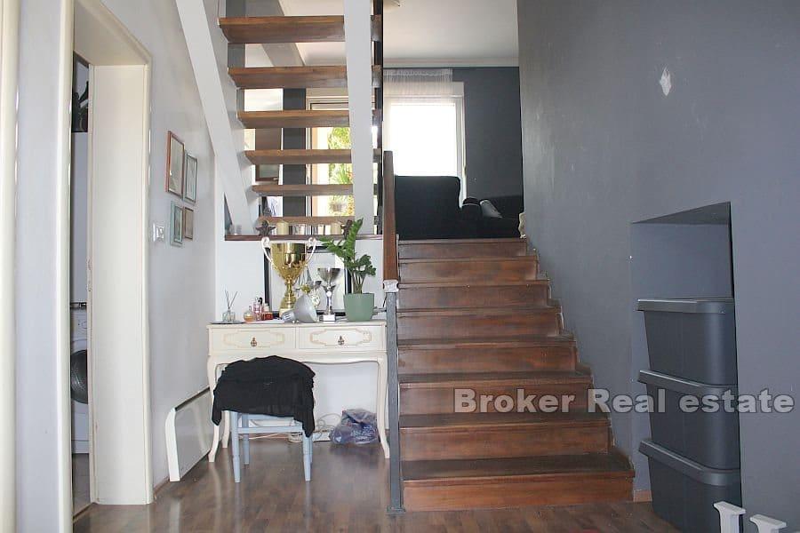 Split - Familiehus i tre etasjer