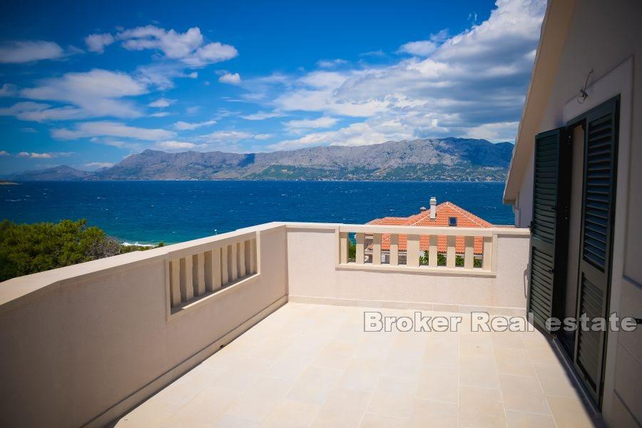 Ostrov Brač - Prostorný dům s apartmány