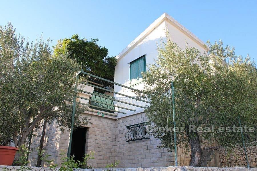 Rogoznica - Dom nad brzegiem morza