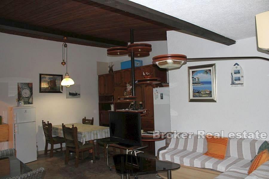 Rogoznica - Dom nad brzegiem morza