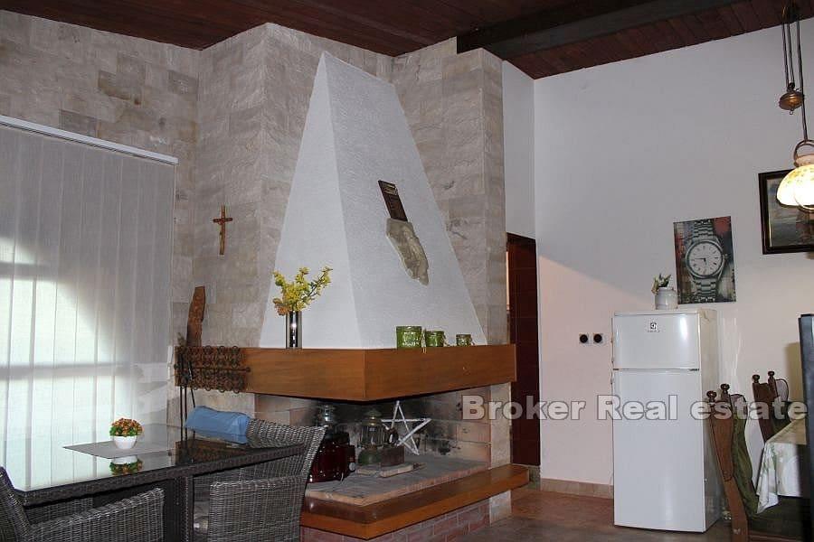 Rogoznica - Dom nad brzegiem morza