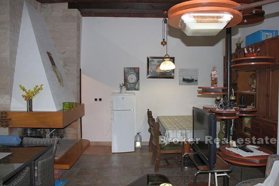 Rogoznica - Dom nad brzegiem morza