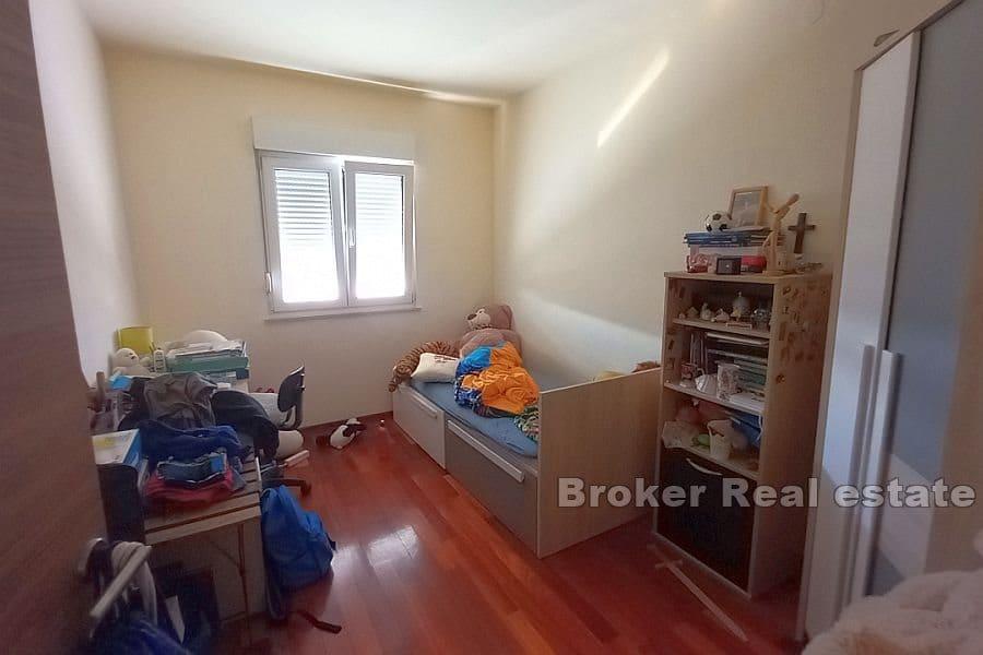 Kastela - Moderne Wohnung mit Meerblick