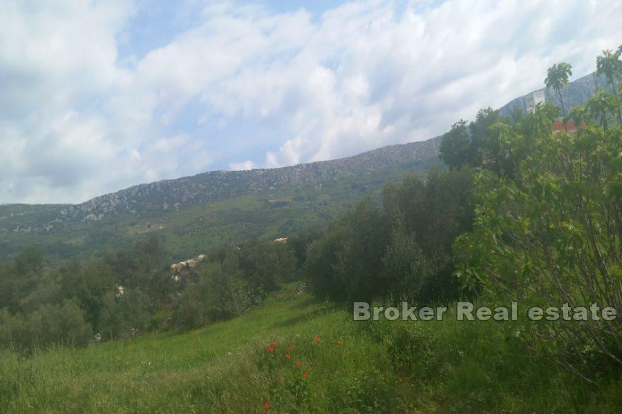Kaštela - Spacious land in a great location