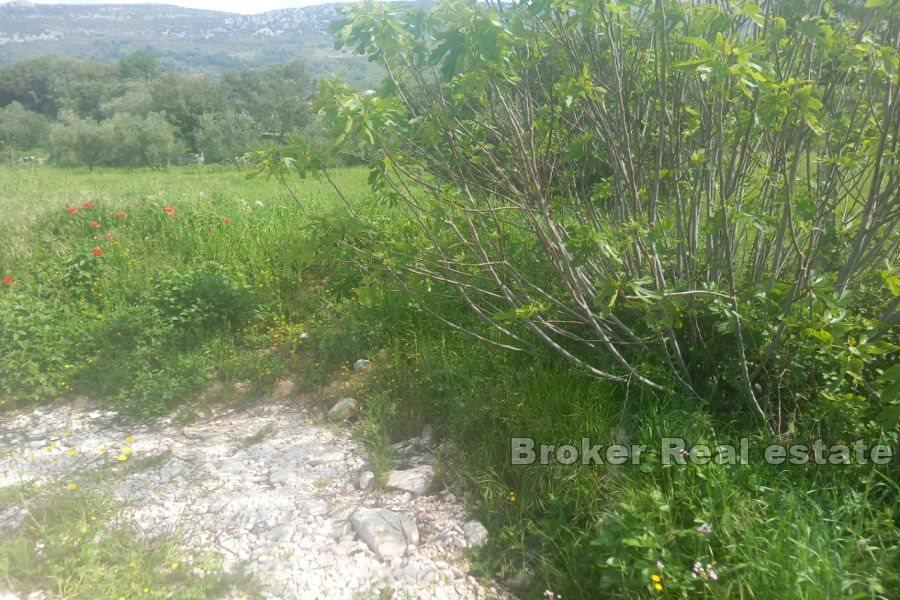 Kaštela - Terrain spacieux dans un excellent emplacement