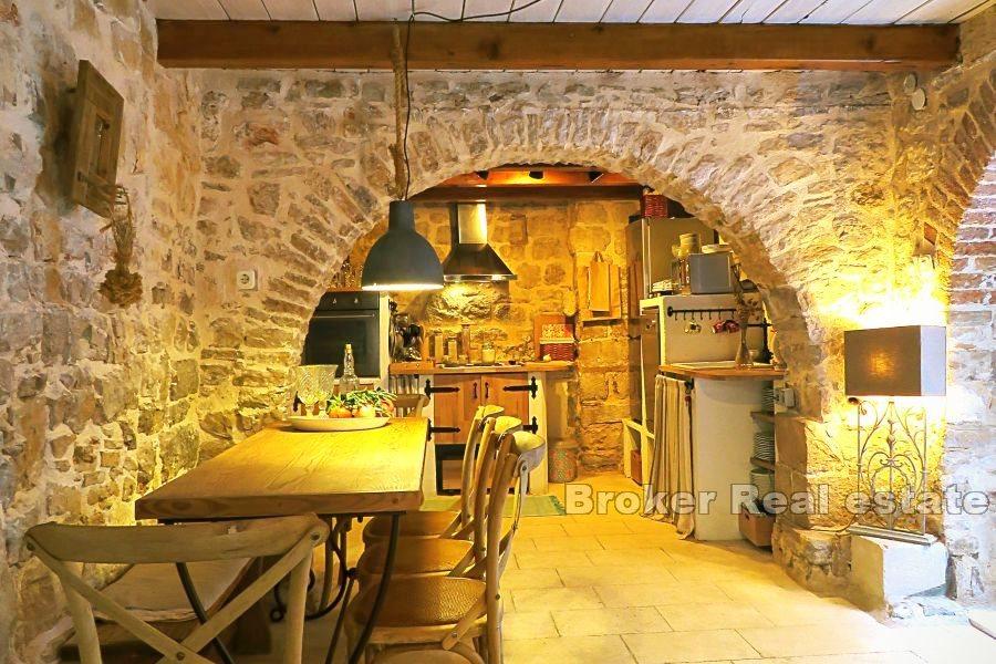 Øya Hvar - Vakkert steinhus