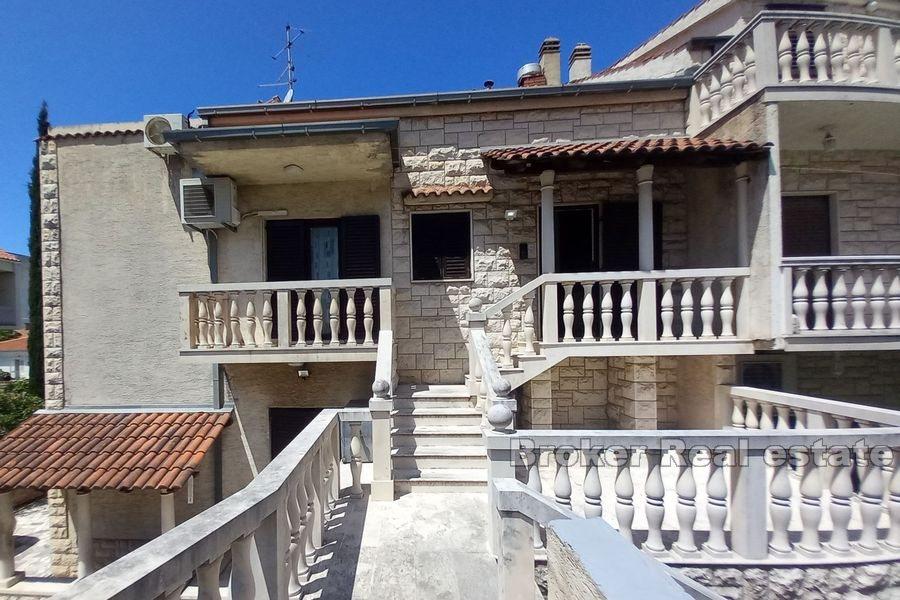 Split - Bol, Maison double familiale