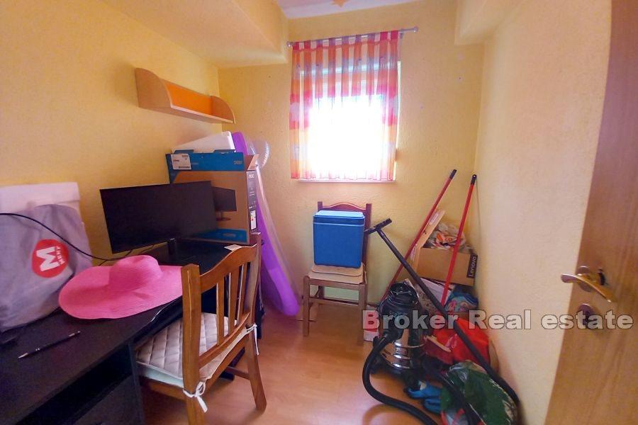 Kastela - Three-bedroom apartment in a great location